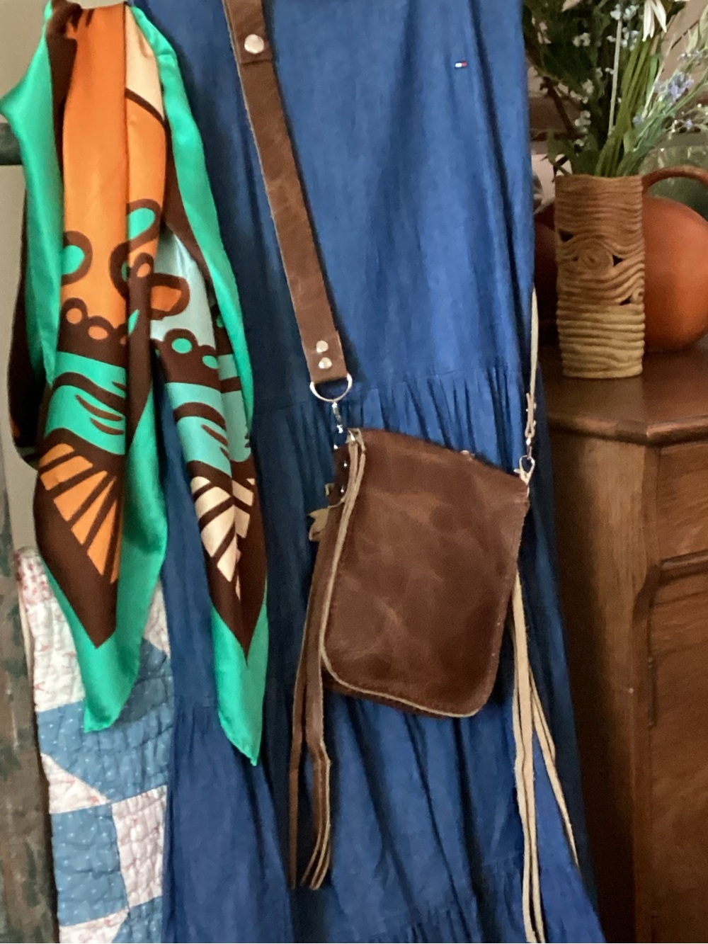 Hand Crafted Brown Leather Crossbody Bag with Fringe - Picture 2 of 8